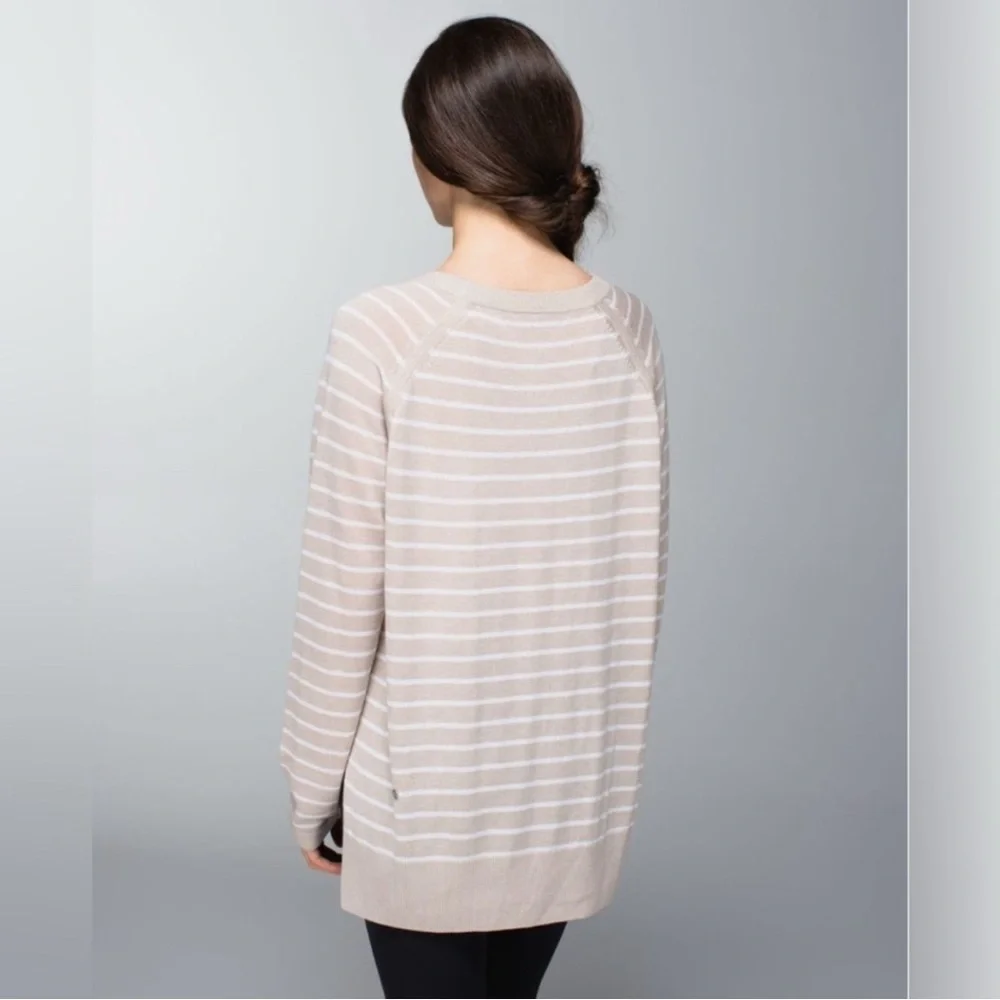 Lululemon Post Savasana Pullover Cashmere Blend P2P 23.5” - Picture 2 of 14